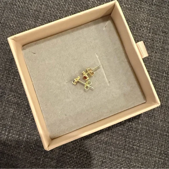 Garnet Stud Earrings - Picture 4 of 5